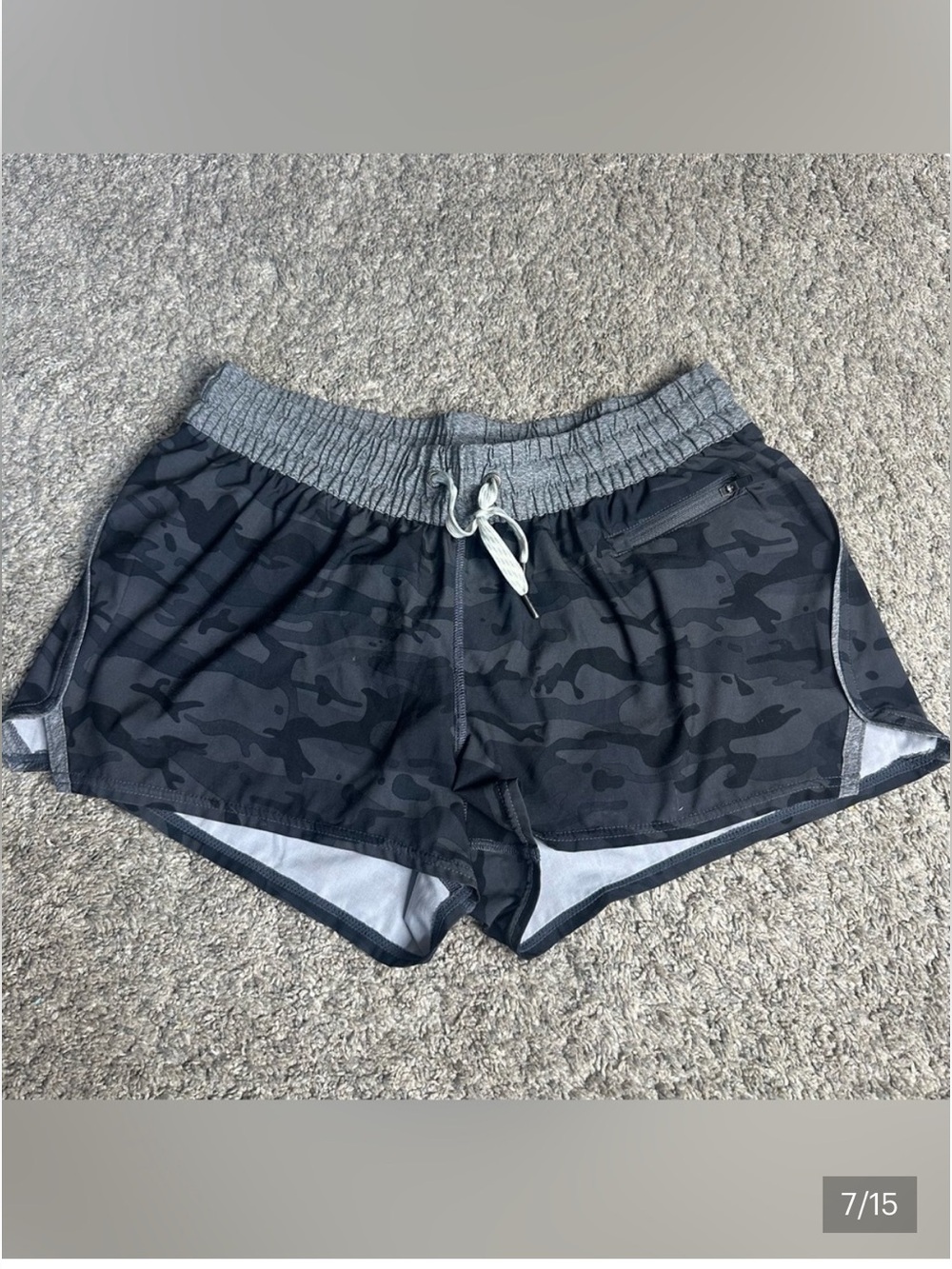Vuori Clementine Short Small black camo 2.5” athletic running mid rise athletic